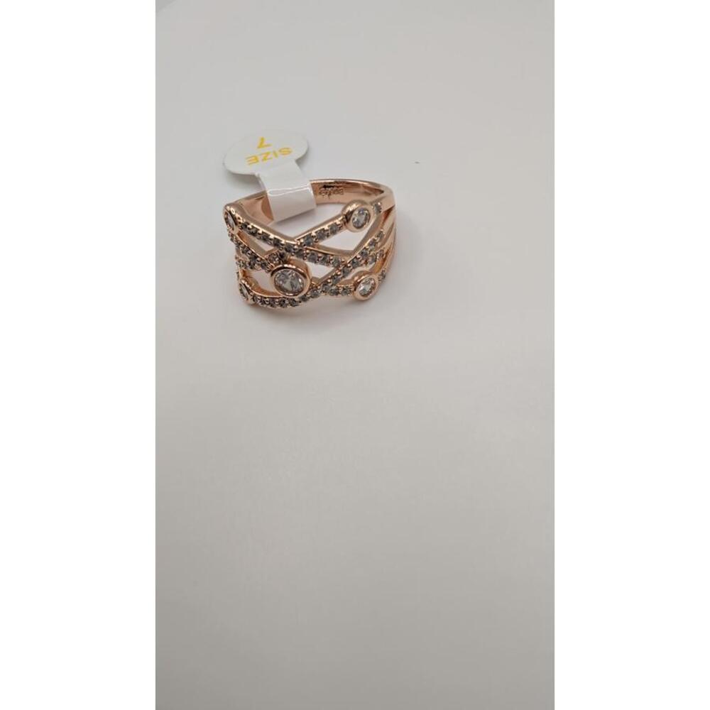 Elegant Rose Gold plated Ring Size 7 - Picture 7 of 8